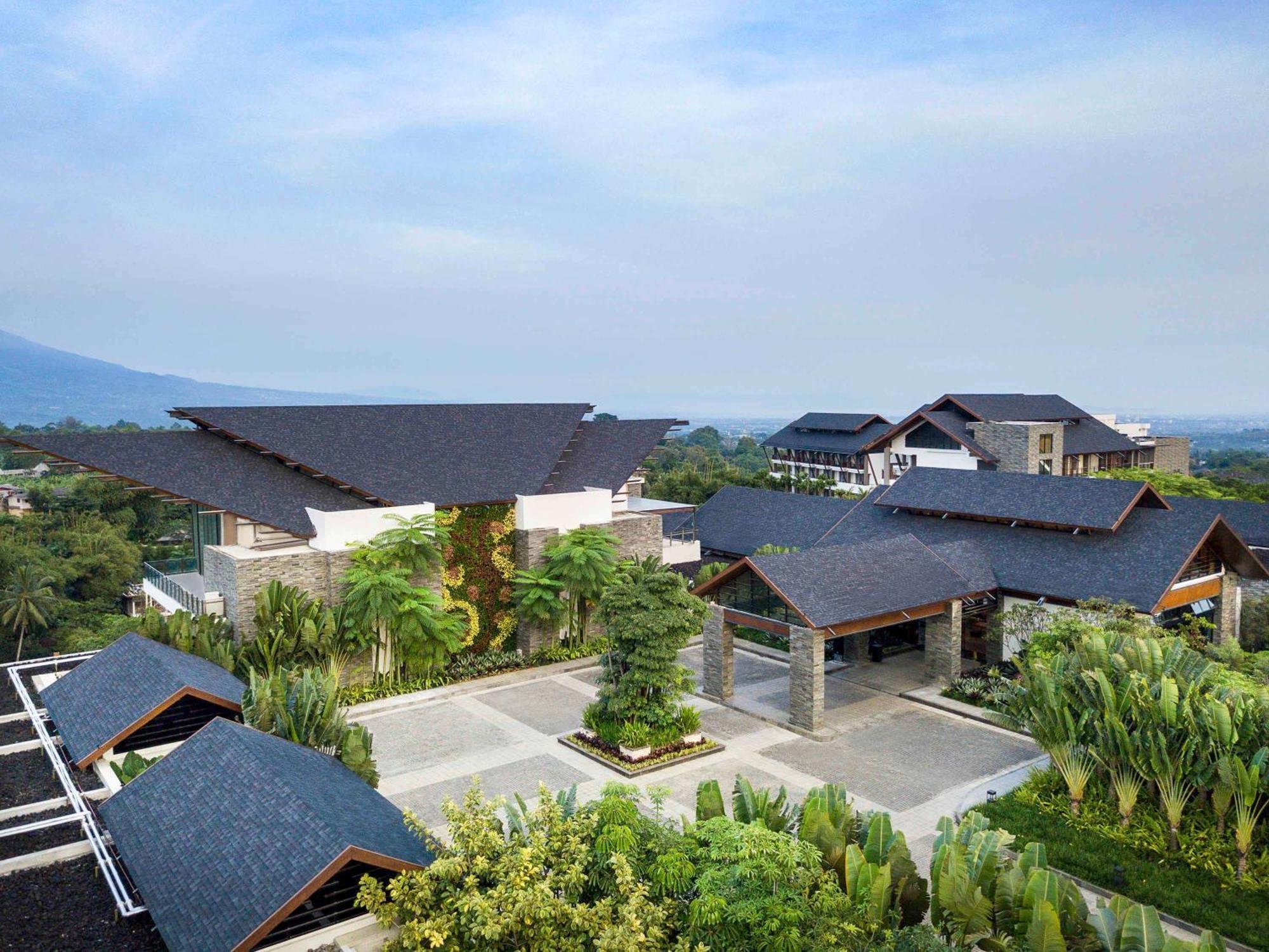 Pullman Ciawi Vimala Hills Resort Bogor Exterior foto